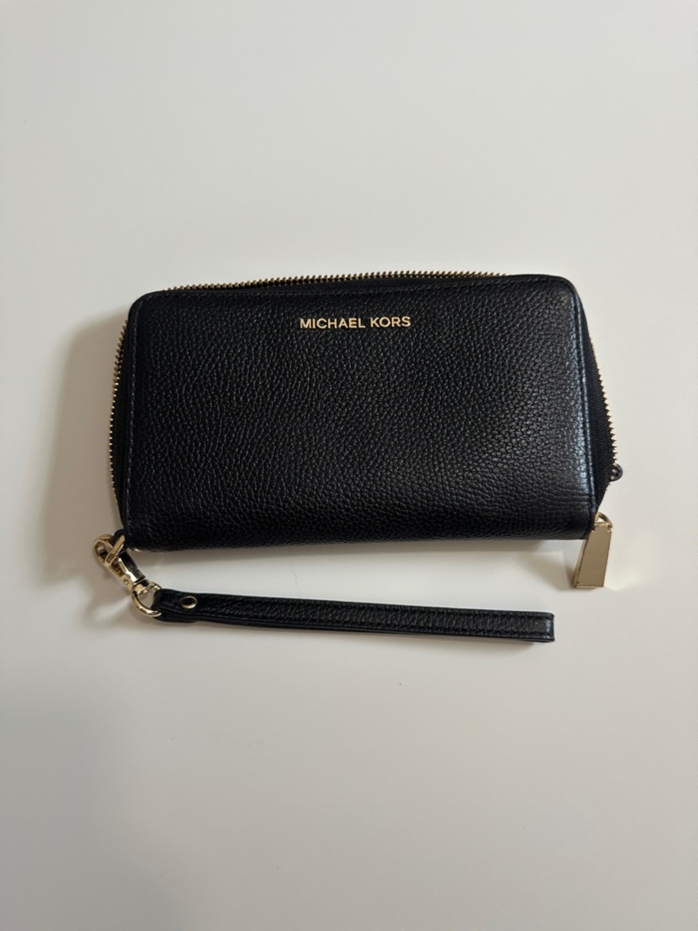 Michael Kors Black Pebbled Leather Zip Wristlet Card Holder